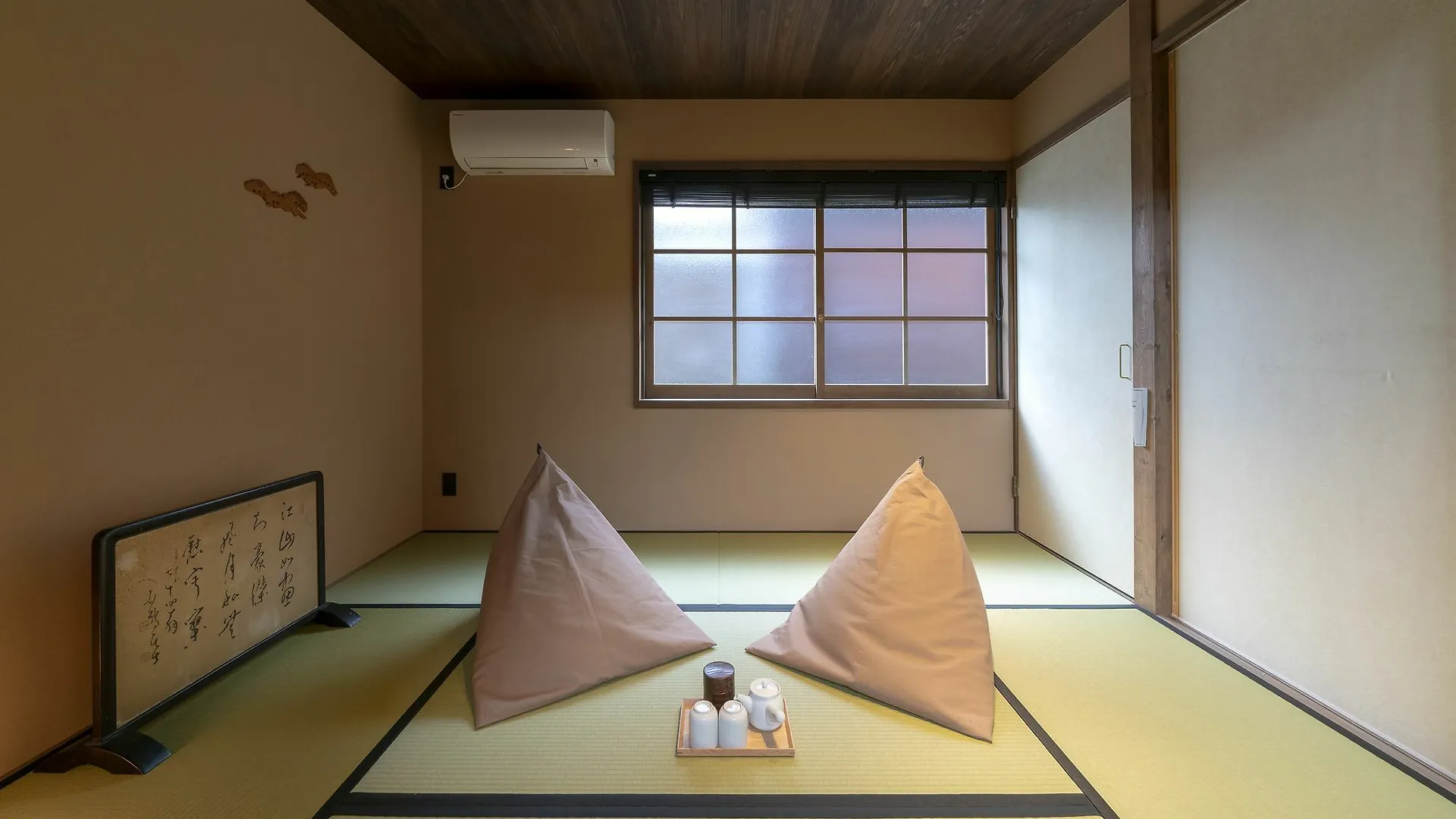 京都市ひなや五条 Machiya Houseアパートメント 0*, 京都市 日本